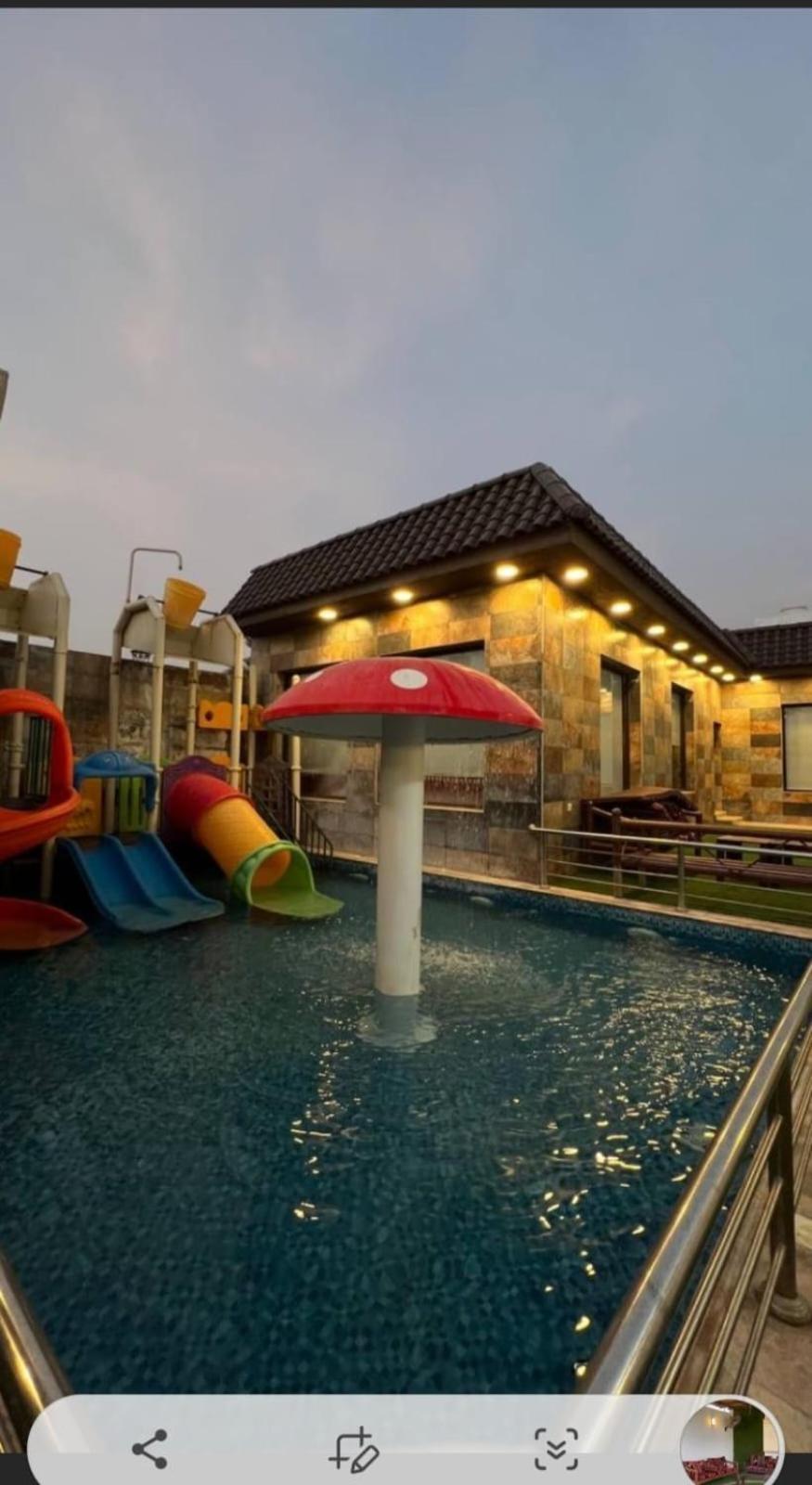 Villa شاليهات الكوخ السويسري وأكوابارك à Ash Shishah Extérieur photo