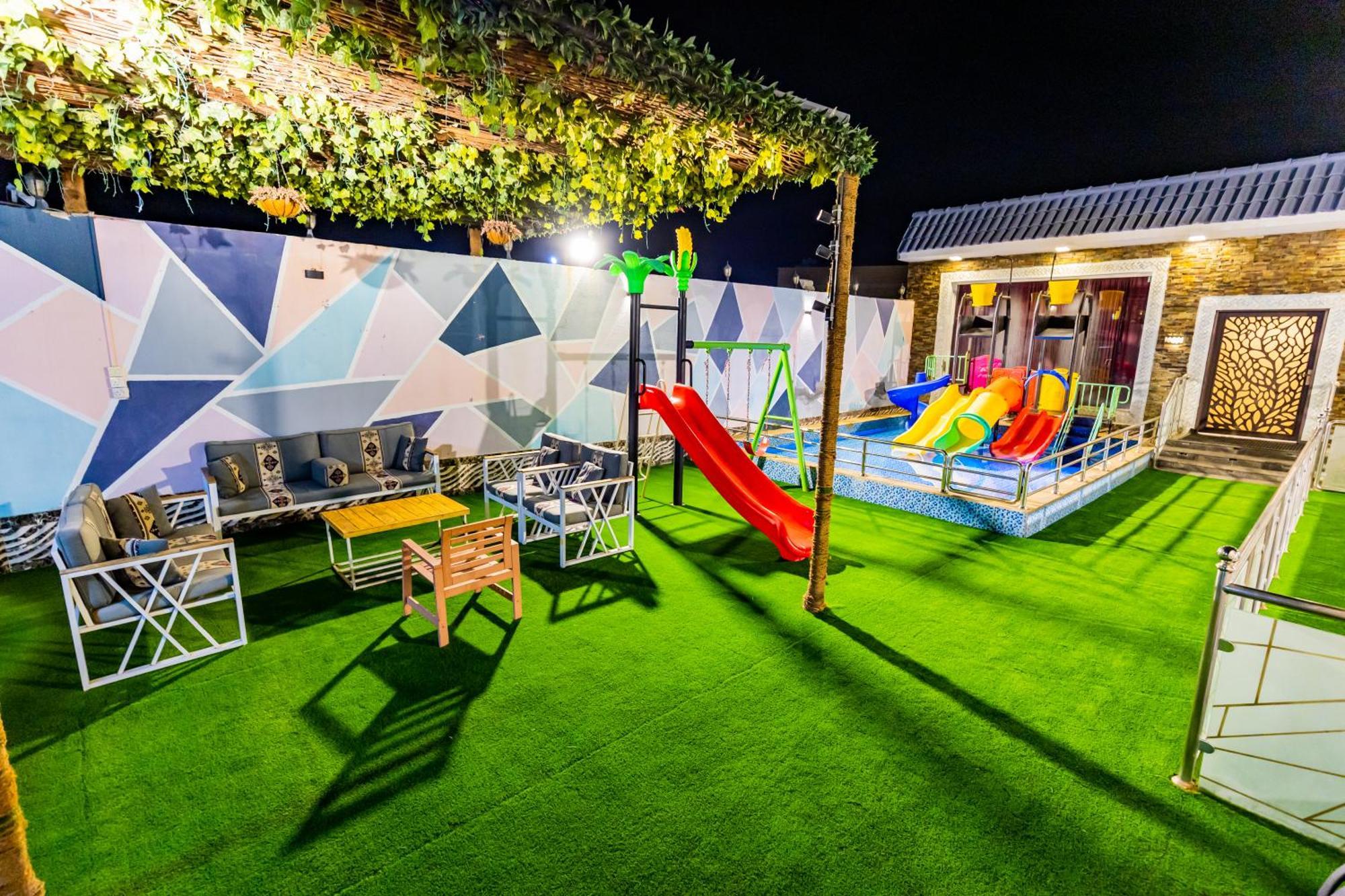 Villa شاليهات الكوخ السويسري وأكوابارك à Ash Shishah Extérieur photo