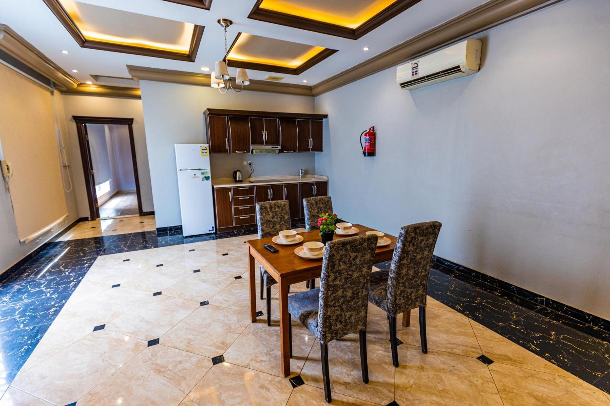 Villa شاليهات الكوخ السويسري وأكوابارك à Ash Shishah Extérieur photo