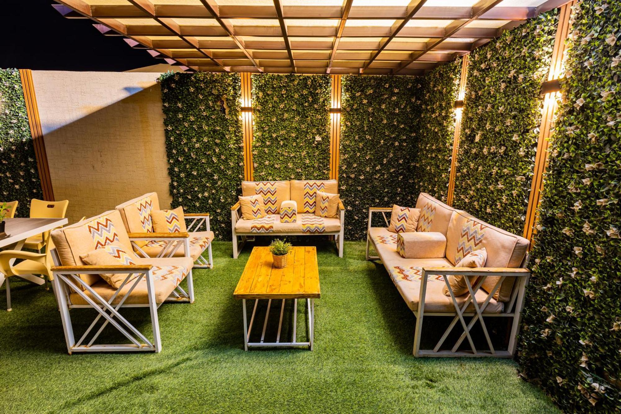 Villa شاليهات الكوخ السويسري وأكوابارك à Ash Shishah Extérieur photo