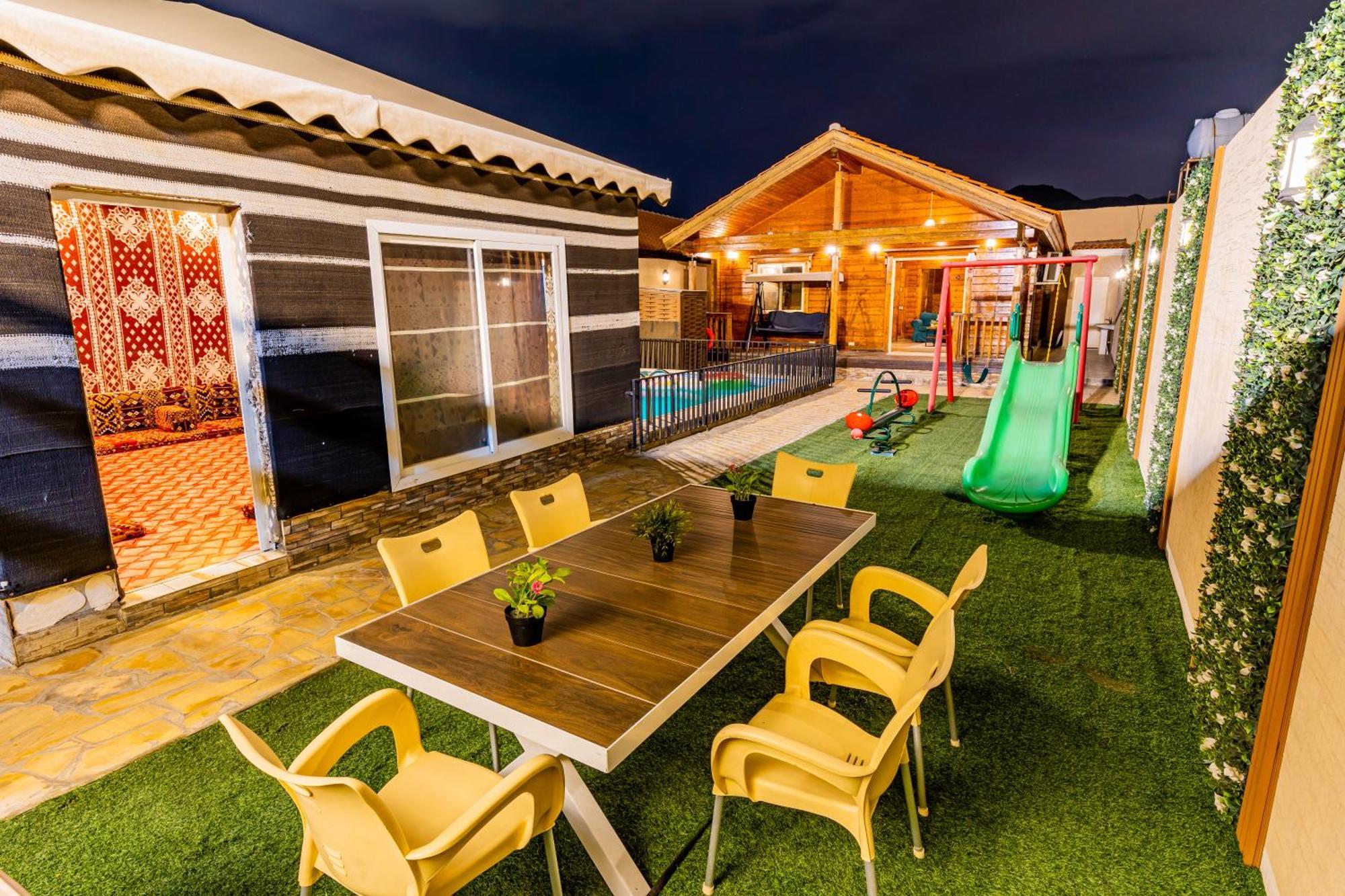 Villa شاليهات الكوخ السويسري وأكوابارك à Ash Shishah Extérieur photo